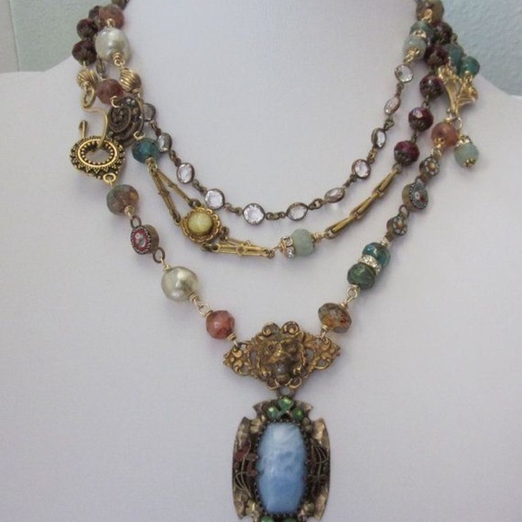ISO DO NOT BUY, searching for antique necklaces like the photos - Picture 3 of 4